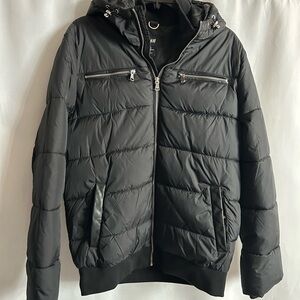 H&M Women’s black Puffer coat LN